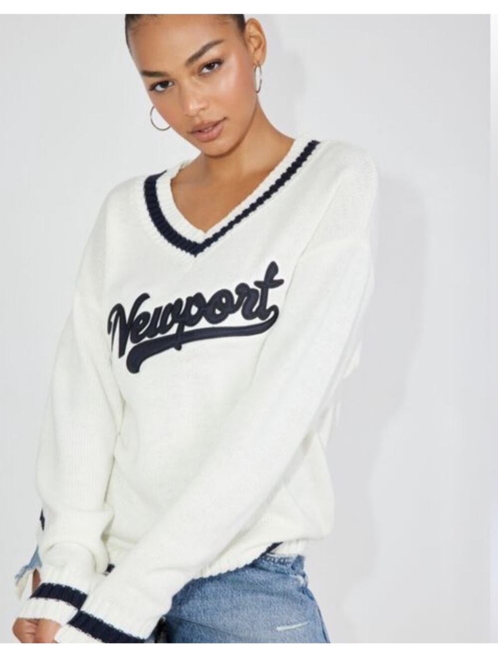 Garage Newport Script V‑Neck Sweater - White with Navy Trim